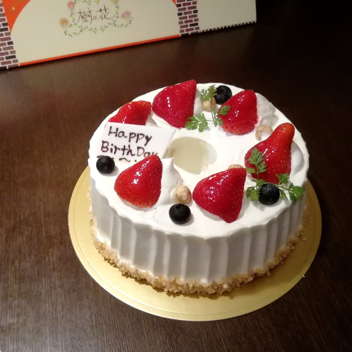 あたろう学習塾 北名古屋 ありがとうございます 昨日はこちらのシフォンケーキでお祝いしました スイーツ評論家の夢屋先生にお認め頂き光栄です 笑