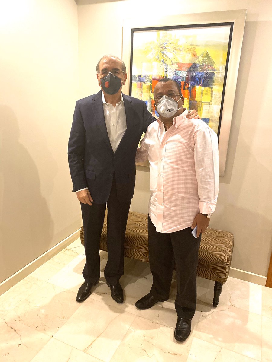 El ex pte Danilo Medina me autorizó a decir públicamente que el no hará nada ni apoyará una modificación de la constitución para poder ser candidato, que su ciclo como pte terminó y que se dedicará a fortalecer al PLD para que vuelva al poder con un candidato nuevo. 
Muy bien!!👍