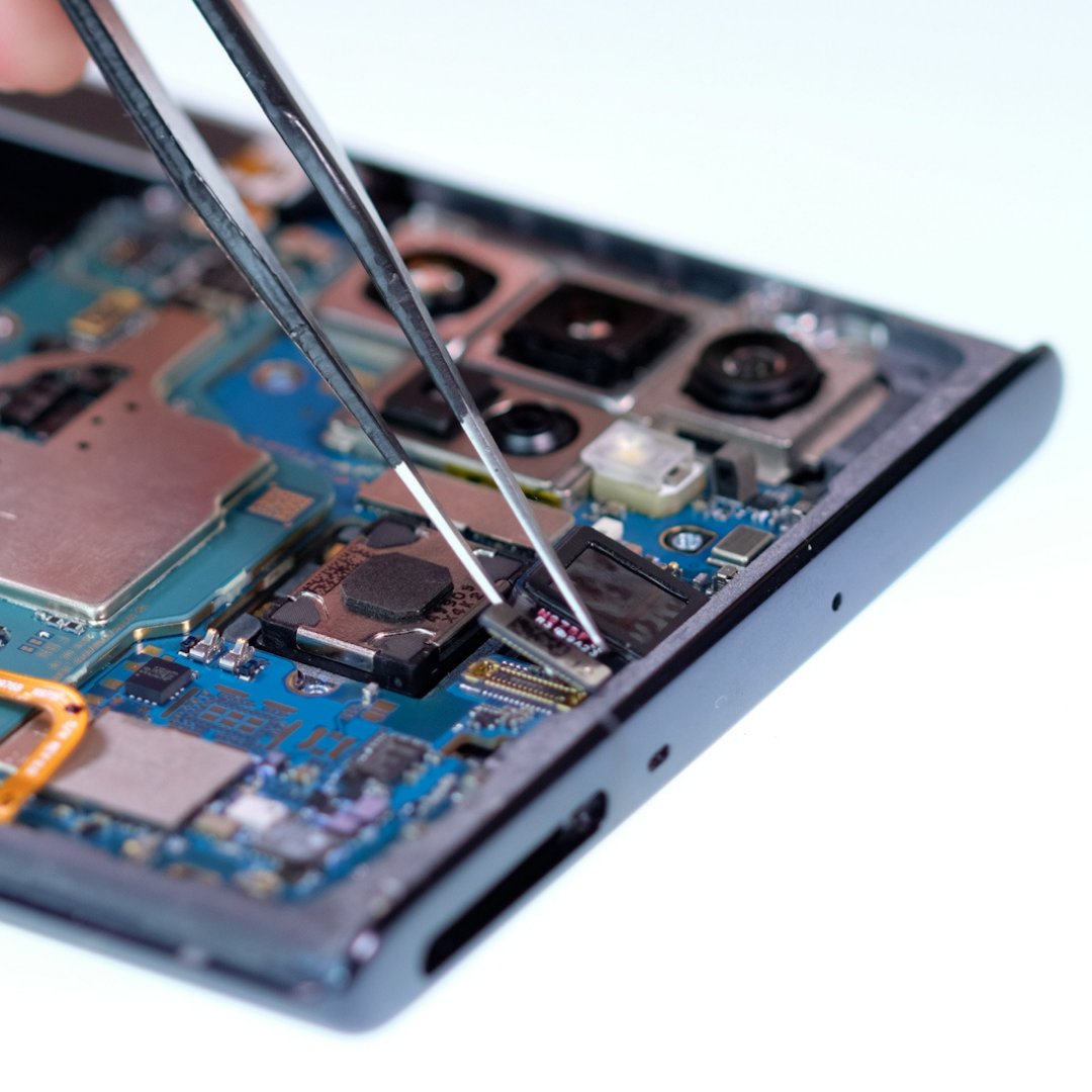 iDocEurope's tweet photo. Es gibt neue Anleitungen für das Galaxy Note 10+! Im Foto- oder Videotutorial, so wie du willst, führen wir dich Schritt für Schritt durch den Tausch von Akku, Display &amp; Backcover. 

https://t.co/JgeoTKgJQq

#repairsamsung #fixyourphone #galaxynote10plus #diy #repairguide https://t.co/mcRgcu3gKm