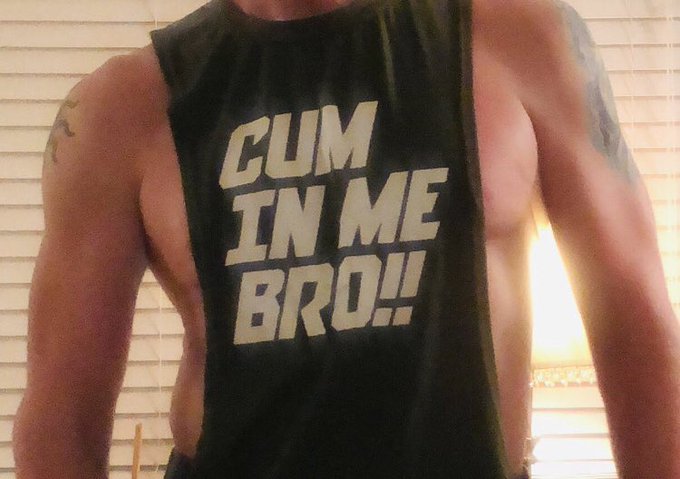 RT if you like my new profile pic #BBBH #BBRT #CumInMe #bareback https://t.co/S4NFAC2PPf