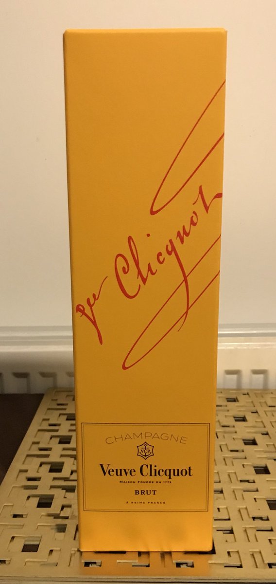 DaniG4_'s tweet photo. A huge thank you to @gbtpo @RoyLilley @jonwilksTNT for my lovely bottle of champers
I will certainly save that for a special occasion
Well done to all who joined in on #FabChange20 & all the north westers who helped #lightupnw with us.
It was an amazing day with great topics https://t.co/DRvpifs7n5