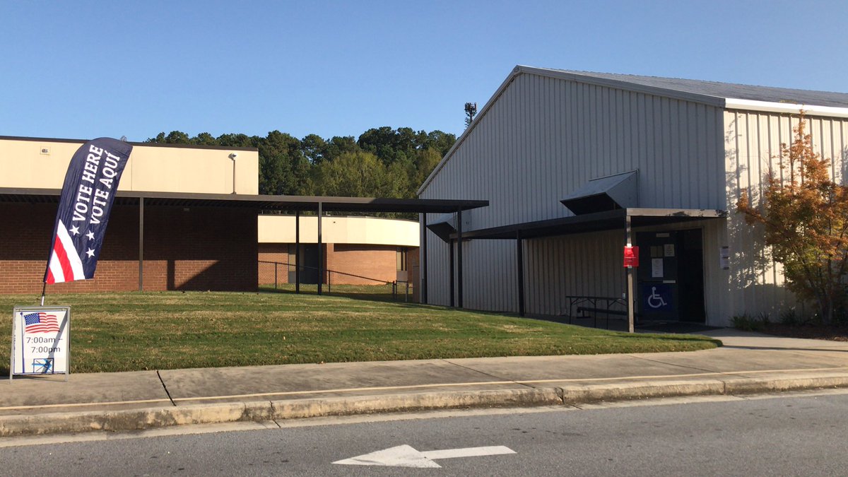 Absolutely no line and very quiet at Anniston Elementary in Snellville, Ga. just after 8:30 am. Elections monitor told me it’s been going well