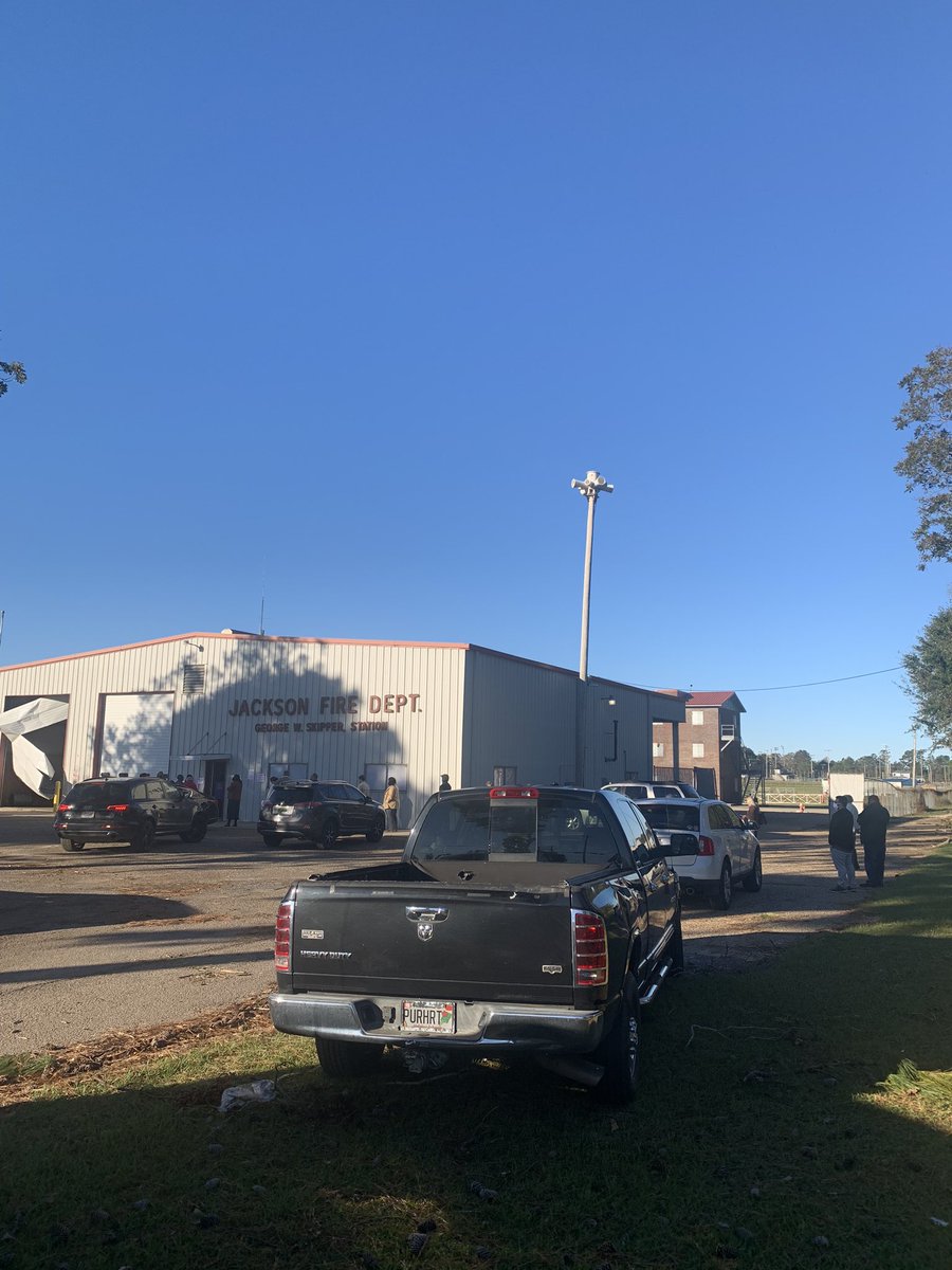 😳💨The guy in the bottom right corner is the END OF THE LINE!!! <a href="/aldemocrats/">Alabama Democrats</a> VOTE THE BLUE WAVE!!! 🌊 Jackson Skipper Fire Station