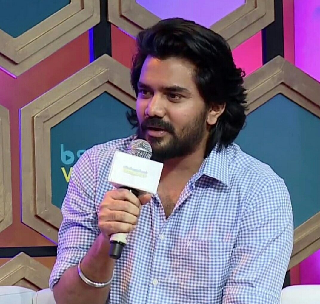 Kavin_Core's tweet photo. Don't know why.. But Slowly started to like this Look of him😍

#Kavin
#LIFY
@Kavin_m_0431 https://t.co/z8HLztq44g