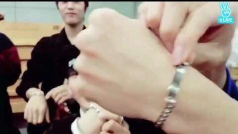 and that’s where the boyz got their matching bracelets! haknyeon and eric got them in jeju and had their names engraved on them 