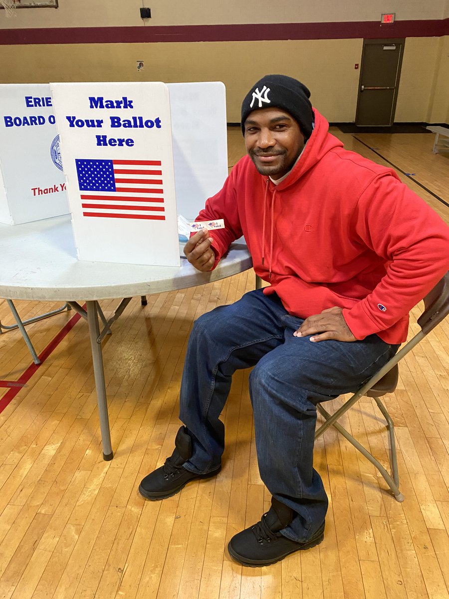 BPIBard's tweet photo. We are out in full force today.
Gordon Davis ‘13 (L) voted today! “Powerful has exercised his right.” Michael Crawford ‘15 (R) voted today in Buffalo!
#BardianAndVoting #BPIBardAlumni #LetMyPeopleVote #Vote https://t.co/l71NIBifLE