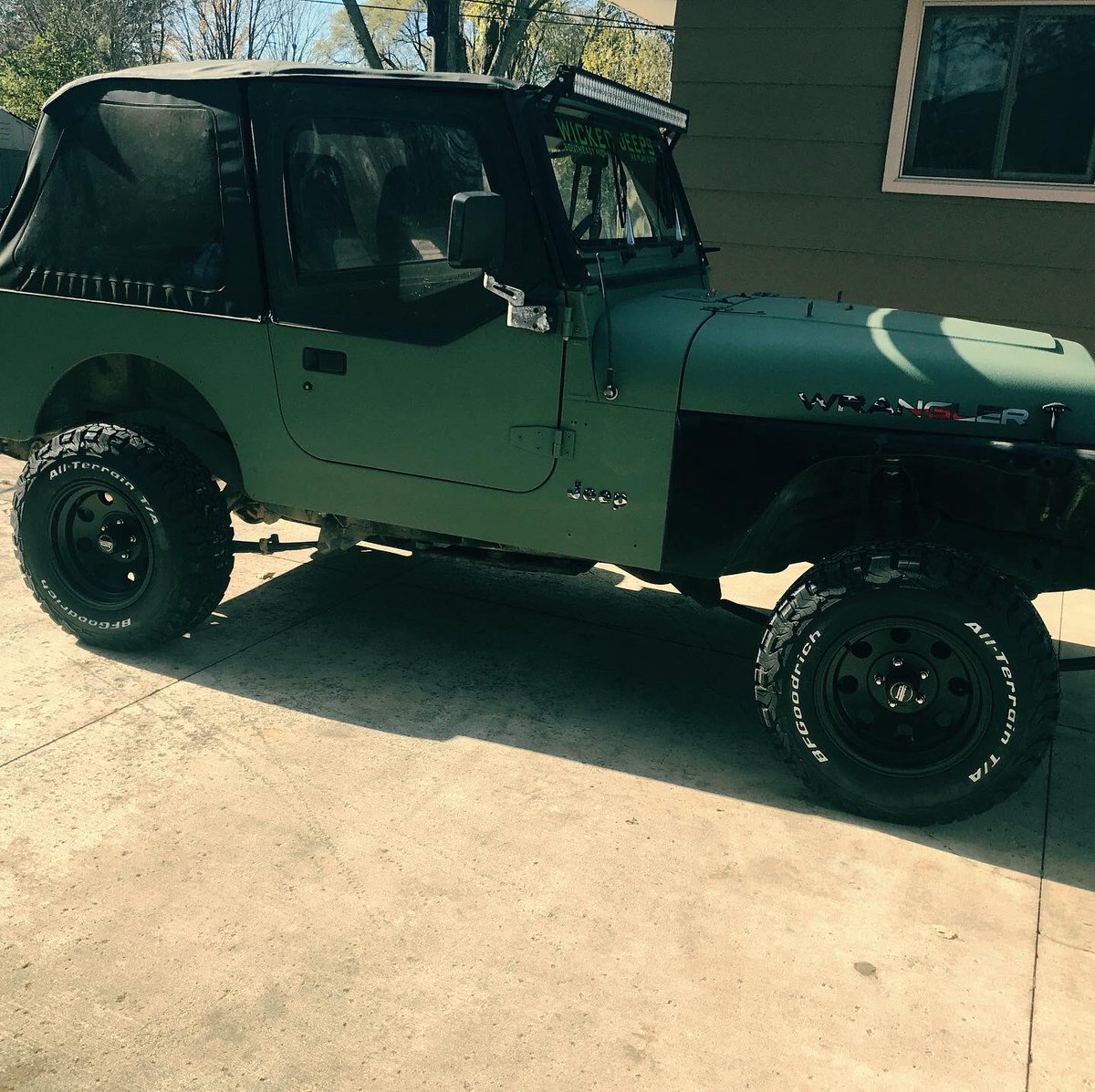 spartanman93's tweet photo. Look! My wonderful money pit has new shoes!! Hopefully now I’m one step closer to not dying in this beauty!😂🤣 https://t.co/HwpHpNj78F