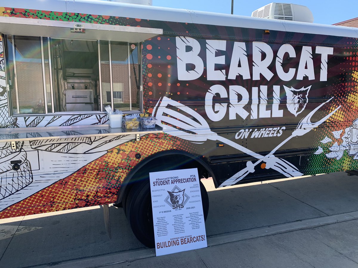 sherman_high's tweet photo. #BearcatSTRONG PTA Student Appreciation luncheon in full effect! Sherman High School has awesome students! #ShermanHighSchool #BearcatSTRONG #SHSPTA https://t.co/PN4ORZPH3x