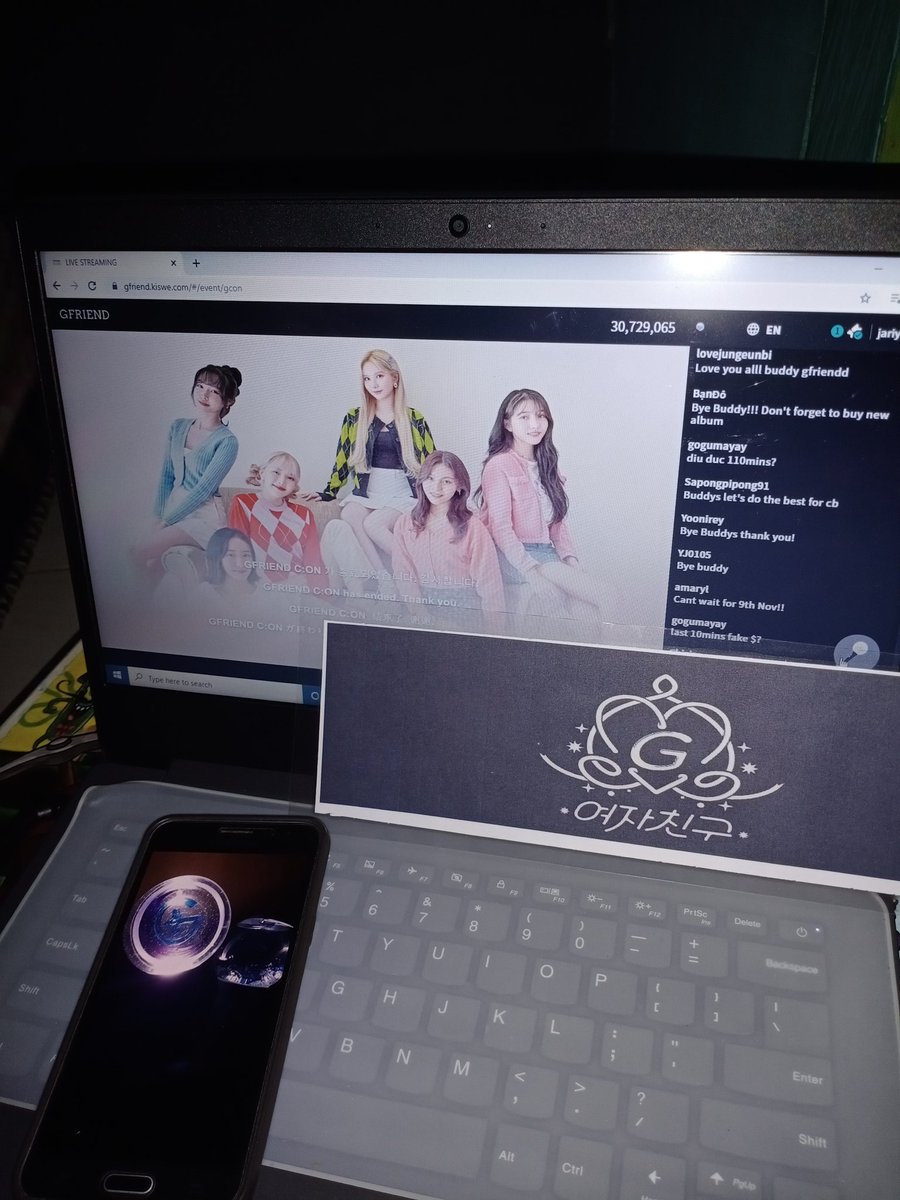 JariyaniYani's tweet photo. Aku sangat menikmati konser @GFRDofficial #GFRIEND_CON kemarin perasaan ku tidak bisa di utarakan bagaimana senang dan sedih bisa melihat mereka walaupun hanya sebatas Online 😭❤
#GFRIENDmago https://t.co/VF8WUxVK0B