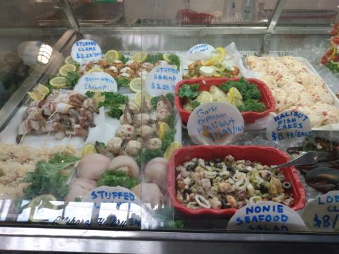 AtlanticFishery's tweet image. 🦞 Dinner Tonight from #AOF Prepared Foods including
Coconut Shrimp 
Bacon Wrapped Scallops 
Stuffed Shrimp &amp;amp; Stuffed Flounder 
Clams Casino
Bacon Wrapped Shrimp Skewers
Seared Salmon with Lemon Dill Butter
"Garlic Explosion" Halibut Fillets
Come in today!
#AOFFreshFish