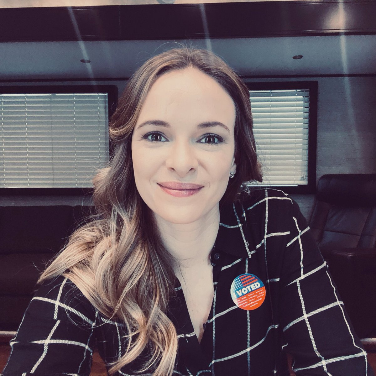Danielle_asFood's tweet photo. Challenge accepted, uh @DPanabakerLA 😏👌🏻

“Vote. The future depends on it” 

Queen @dpanabaker spoke 💪🏻💛 

#WelcomeBackDaniellePanabaker https://t.co/5Fj1zIhHO0