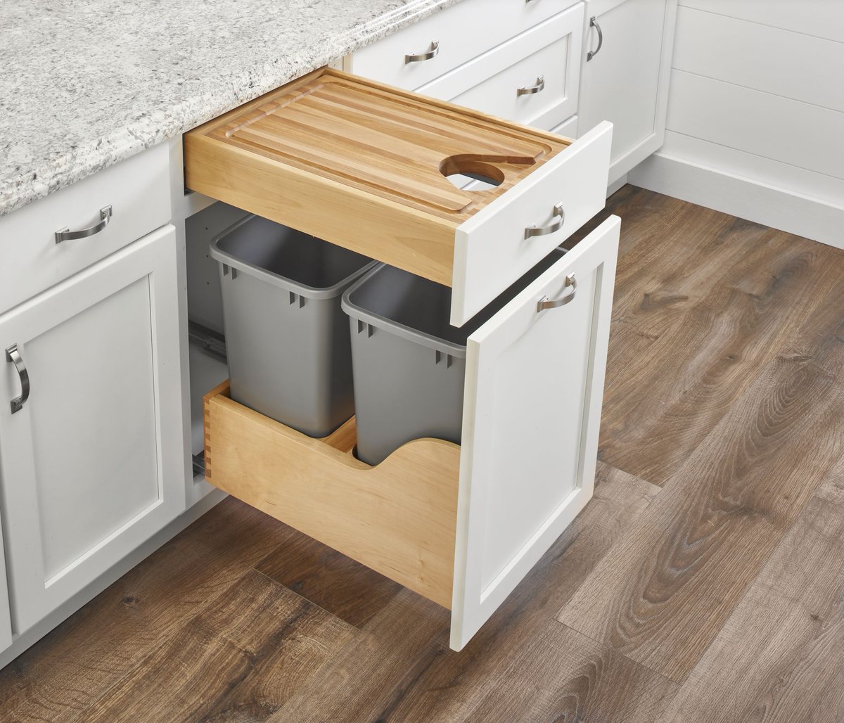 WaynecoKitchens's tweet photo. What's in your drawers? Utilize every space in your kitchen! 
Our showroom is open daily, call us to schedule an appointment at 717.225.4413
#waynecocabinetry #markcinco #toysfortots #custom #customkitchens #custombathrooms #yorkpa #supportlocal #OpeningDoors #customcabinetry https://t.co/6ku9hZUX1z