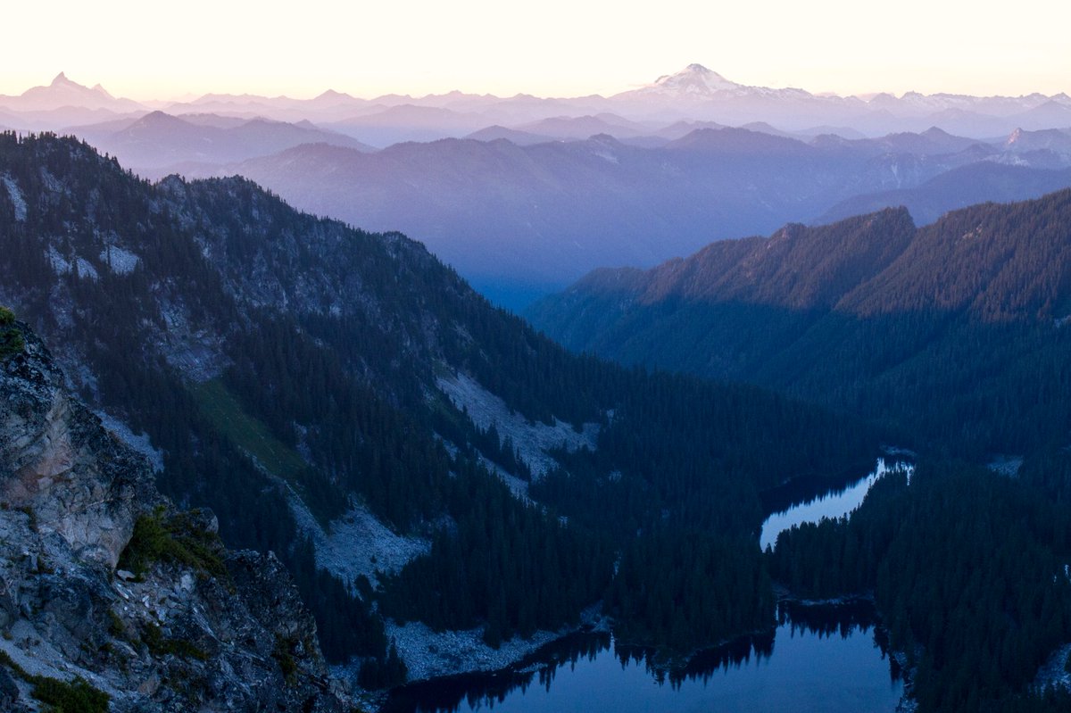 ForestServiceNW's tweet image. "When you do something beautiful &amp;amp; nobody noticed, do not be sad. For the sun, every morning is a beautiful spectacle &amp;amp; yet most of the audience still sleeps."

-John Lennon 

#TuesdayThoughts