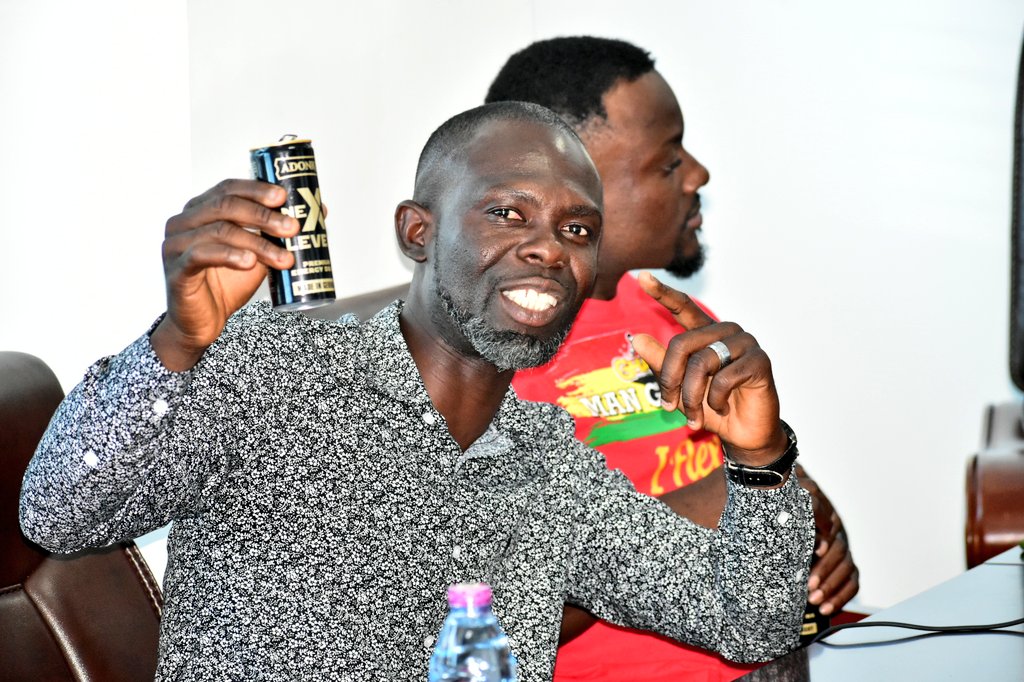GhanaBFA's tweet photo. The deal was sealed this morning at the offices of Angel Group of Companies (producers of Adonko Next Level Energy), inside Manet Towers.

#ManGhana2020 
#IFlex4Peace #WeFlex4Peace 
#ifbb #election  #violencefreeelection #ghana #flex #bodybuilding #mensphysique #female #bikini https://t.co/35QBQZSBUy