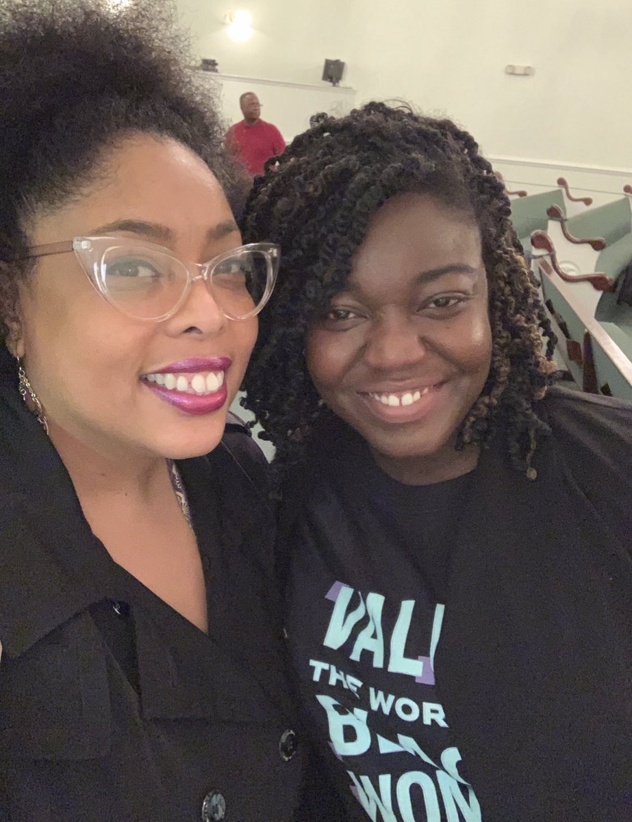 During the SC primaries I met  @AmericanU grad  @itsdshawna, national Black outreach director for  @ewarren, at a Black History Month program that doubled as a Black voter campaign event. Tony award winner  @AnikaNoniRose stumped for Warren  #Election2020    #Vision2020Nation  @AU_SOC
