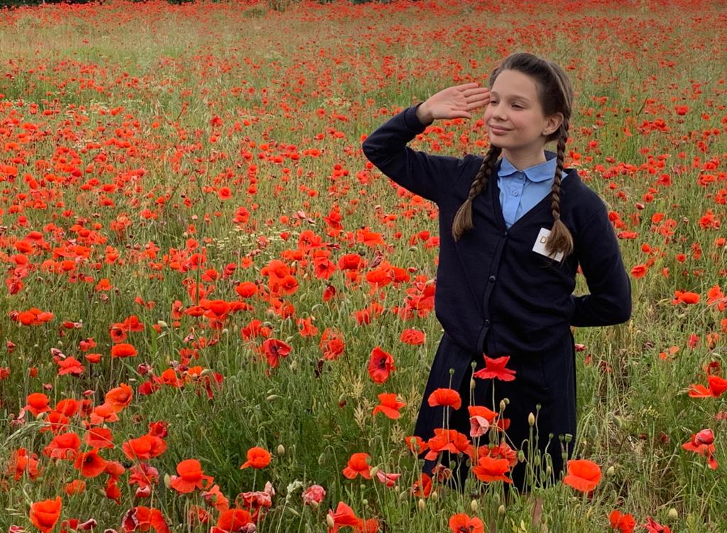ddayjuniors's tweet photo. #JuniorAlex saluting her hero amongst some gorgeous poppies ๐ฌ๐ง
Brand new single ft @colin_thackery is now available here: https://t.co/tFYvr8WckQ
#everypoppycounts #lestweforget #passingonourhistory #salutemyhero #longestwayupshortestwaydown #doorstepsalute #rememberwithpride https://t.co/ZQVKLV7vgr