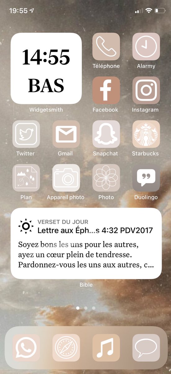 typhanieYT's tweet photo. Le confinement a eu raison de mon téléphone... https://t.co/16zYKShVfQ