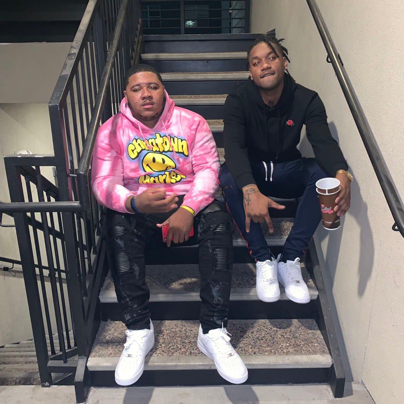 ReemOTF's tweet photo. If DJ don’t trust you then you know the rest 🤷🏾‍♂️🤞🏾 @NappyBoy_Dj https://t.co/l5aZxbNO8D