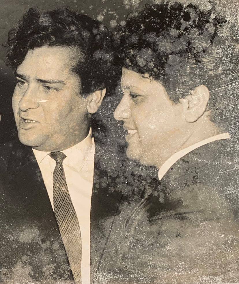 SJFansAssnCal's tweet photo. First time on Internet

Happy birthday #Jaikishan ji. We cherish your music everyday, every hour, every minute

Photo Courtesy : Pravesh Sippy of #NNSippyProductions 

#shankarjaikishan 
#shankerjaikishan 
#Shankar_Jaikishan 
#Shanker_Jaikishan 
#BirthdayofJaikishan 
#birthdayboy https://t.co/EiF6cuY9Ki