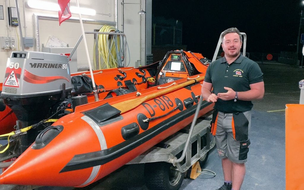 Feel free to watch the video on Facebook, where Frank (Crew, Hovercraft Pilot, Dept LPO) will be showing you all you need to know about the equipment we carry on our D Class lifeboats! <a href="/RNLI/">RNLI</a> @RNLI_Essex

facebook.com/33464352989306…

#southend #rnli #lifeboat #essex #dclass #info