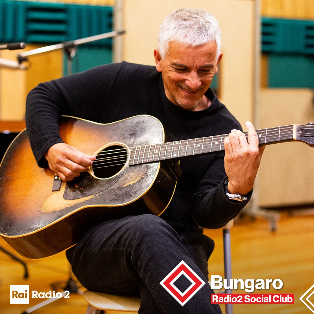 RaiRadio2's tweet image. Oggi a #Radio2SocialClub #Bungaro, #Gavio e @La_Catuzzi 🎉
  
ON AIR alle 10:30 con 
@LbarbarossaLuca e @andyPERRONI 
Ascolta su #Radio2 📻
Guarda su @RaiPlay 🖥 raiplay.it/radio2
Guarda domani alle 8:45 su @RaiDue 📺