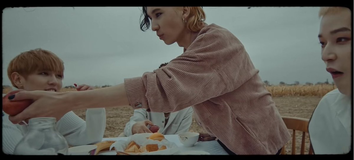 Example: Here's a still from the new video for "Hikaya," by Mad Men, the most successful Q-pop group after Ninety One.  You can see that Moora's wearing nail polish. 16/