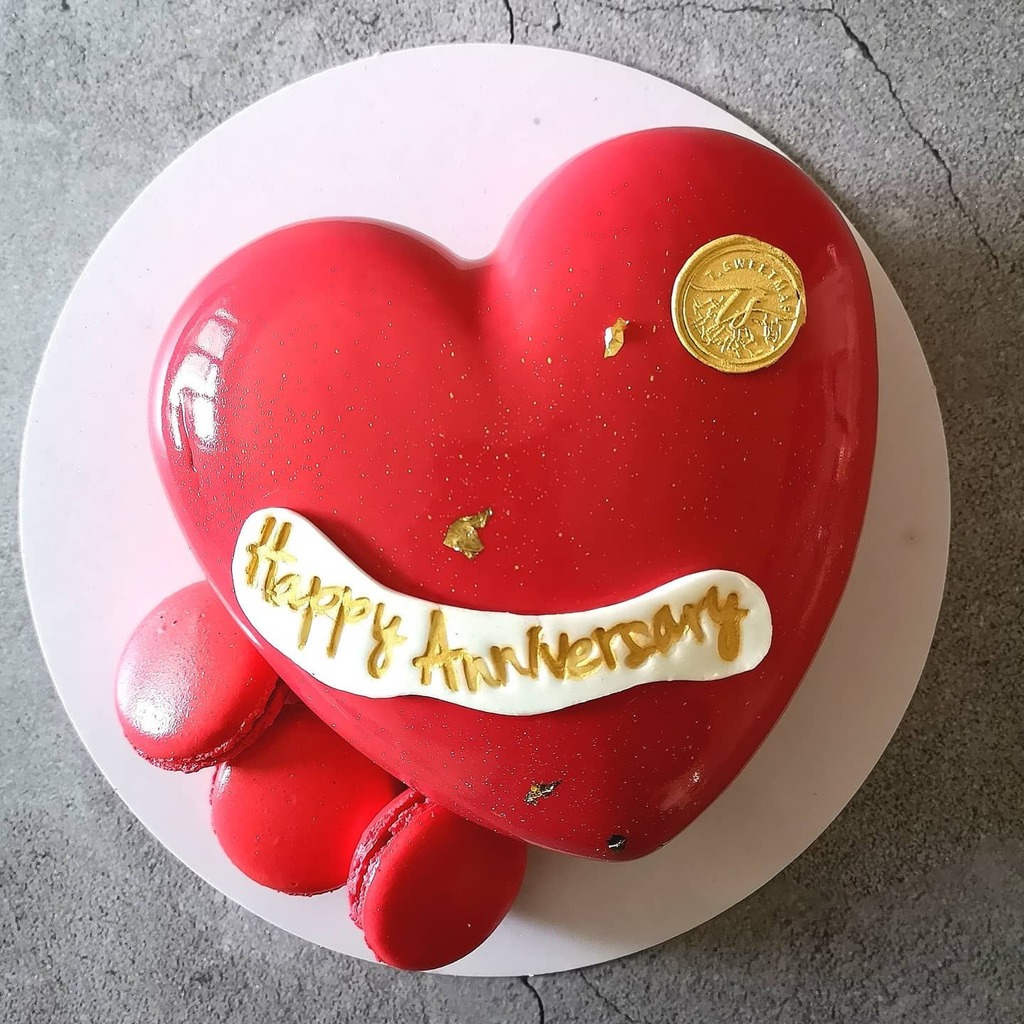 Tsweetmap's tweet image. #bespokemoussecake 
.
We are still taking bespoke cakes order, email us to discuss your next celebration cakes.
.
Lockdown 2.0 , hopefully our cakes will bring you some 😁😁😁
.
💪💪💪
Stay strong, stay positive, stay safe. 
.
Message us for your #besp… instagr.am/p/CHIYYXkDDMX/