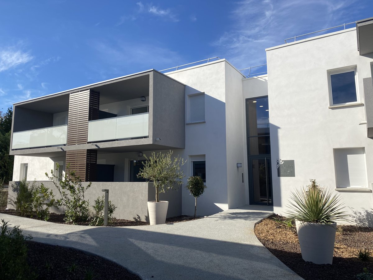 FDI_Groupe's tweet photo. Livraison cette semaine de la résidence INTIM'EAST à #Clapiers réalisée par #FDI_PROMOTION.
La résidence, composée de 38 logements, mêle accession libre et logement locatif social pour favoriser une mixité sociale. #immobilierneuf #promotionimmobilère 
Architecte : Atelier RIO https://t.co/6ukBNtjma4
