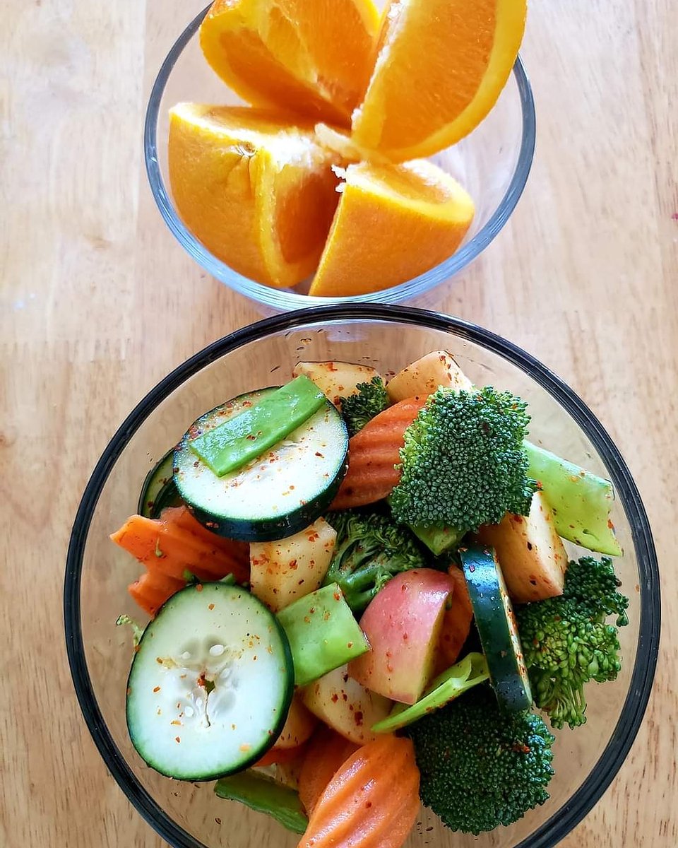luxurytax8's tweet photo. Not just talking about but actually doing it. Promoting healthy eating 6 years strong and keeping the pounds off. Keeping the waistline thinner than a baseline. #leadbyexample #levelofchange #8020rule #selfaccountability #keepingthepoundsoff #43poundsdown #weightlossjourney https://t.co/CBsbuhK0qJ