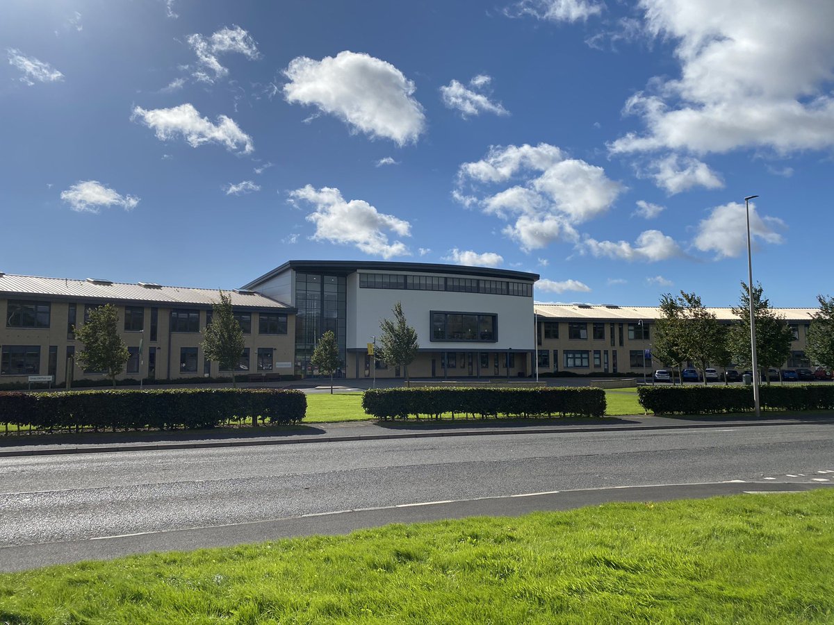 BruceNextLevel's tweet photo. Berwickshire High School is looking to recruit a full-time teacher of English. Initially, this is temporary, until August 2021. The closing date for applications is 8th November.

Apply here: https://t.co/XsS61w2KFg…

Find out more about our school here: https://t.co/KKbI1uqMFo https://t.co/FllBnRhVt8