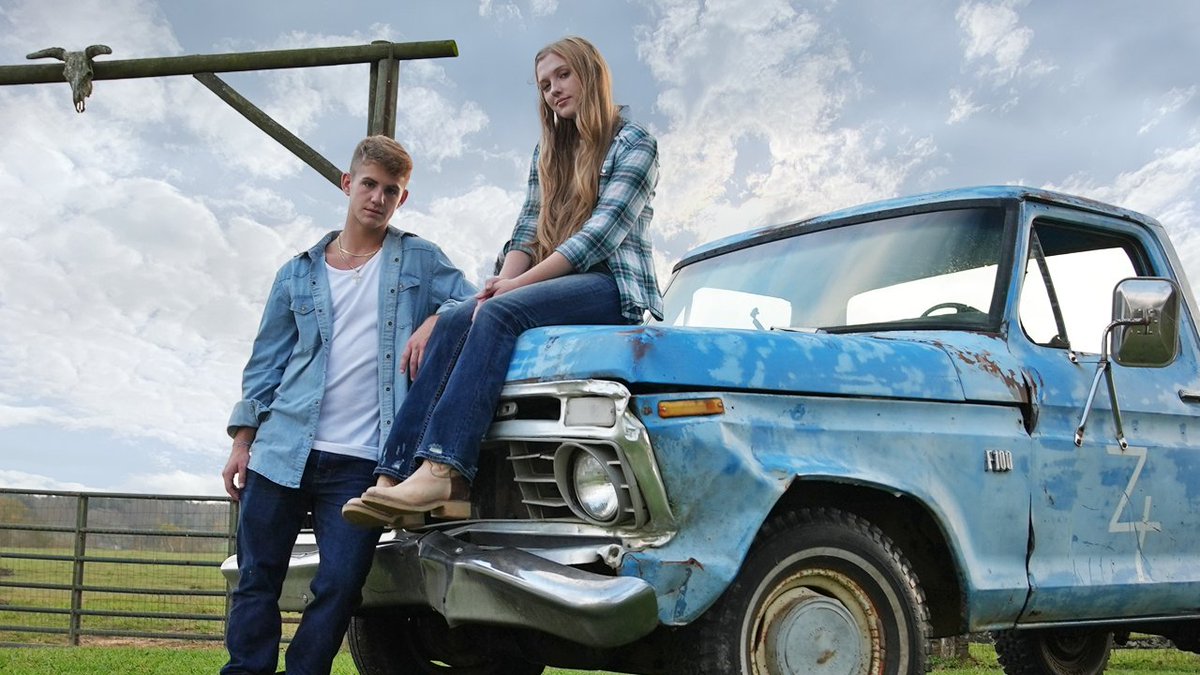MattyBRaps's tweet photo. Hey BFamily! Check out my new #HereWeGoAgain music video ft Auti G! Watch HERE: https://t.co/KC6MpEE81x https://t.co/shZf6Aootn