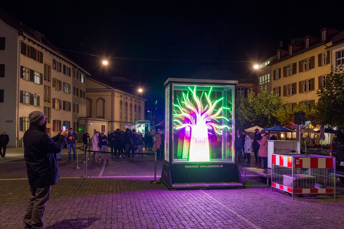 Der #Plantoid wurde letzte Woche erfolgreich eingeweiht und kann am Neumarkt in Winterthur bestaunt werden. plantoid.ch