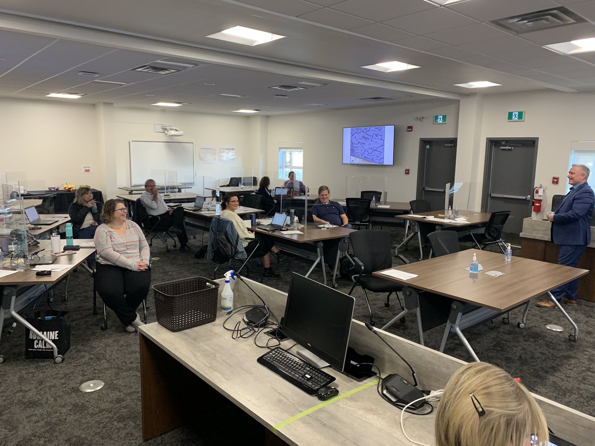 HorizonLiteracy's tweet photo. Our annual administrator symposium is taking place this week, a little differently due to Covid protocols. @KevinGaringer @horizonsd205 https://t.co/TDdTaKSHKW