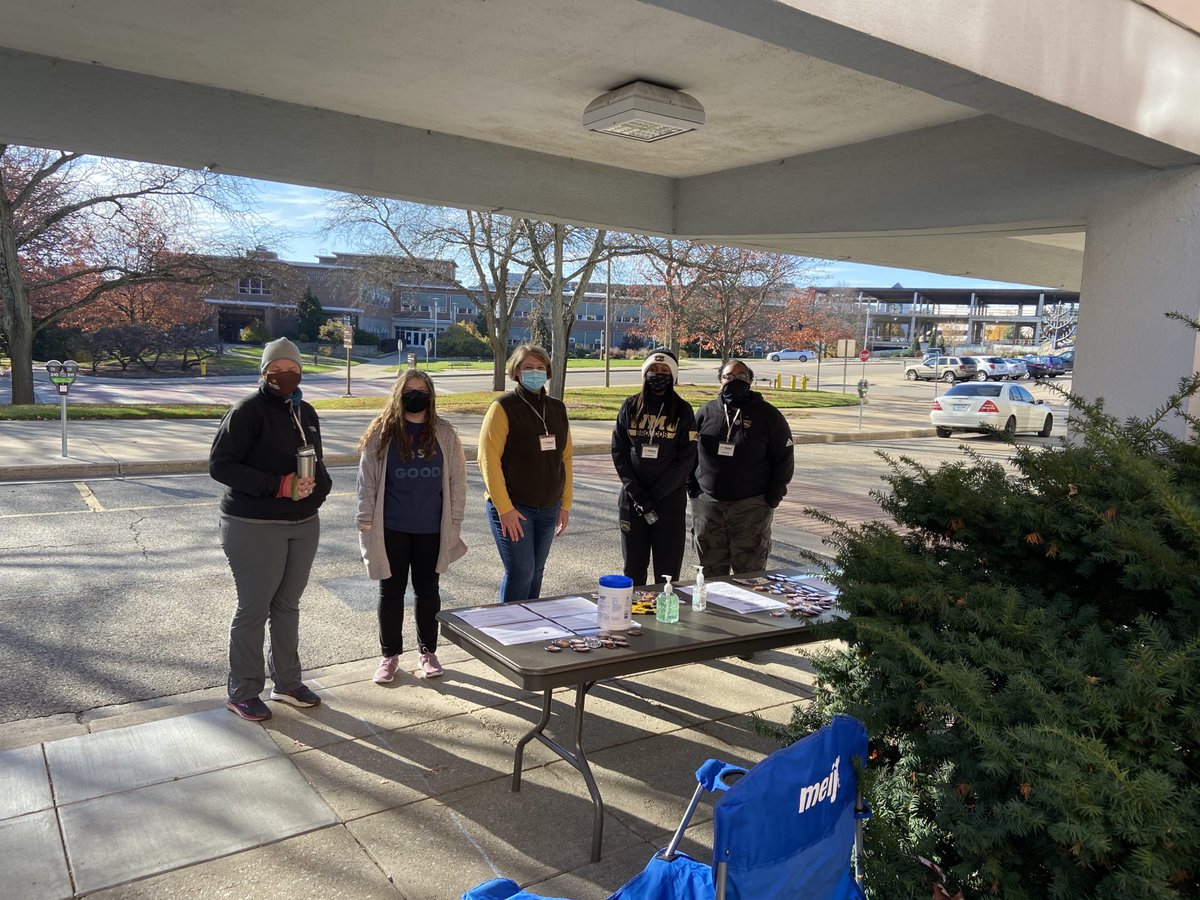 #WMU #WeVote helping voters find their way to the poll and city clerk’s office at the Bernhard Center! What are you doing to help get out the vote?￼