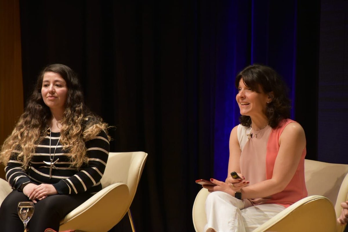 WISELAmerica's tweet photo. Algunas imágenes del panel “Mujeres emprendedoras: el valor de pertenecer a un ecosistema que potencia proyectos #STEM” en #EXPOJovenDigital, moderado por María Devoto, Directora Ejecutiva de WISE Women in STEM Entrepreneurship, junto a participantes del programa. https://t.co/XntWkTrlrH
