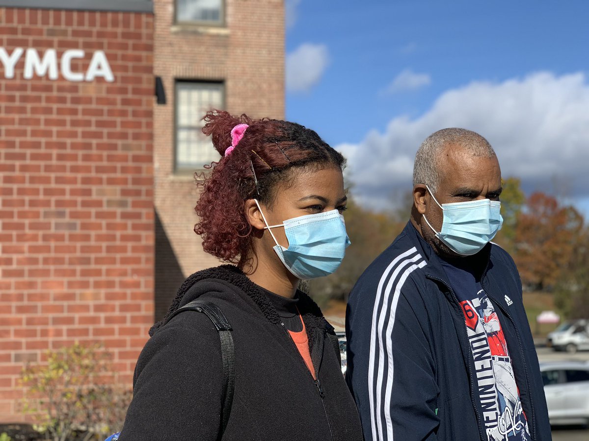 ChrisPetersonTG's tweet photo. This young lady on the left just voted for the first time!  @telegramdotcom Ward 10 Precinct 5 @MoultonCyrus https://t.co/pr3V6lB4qZ