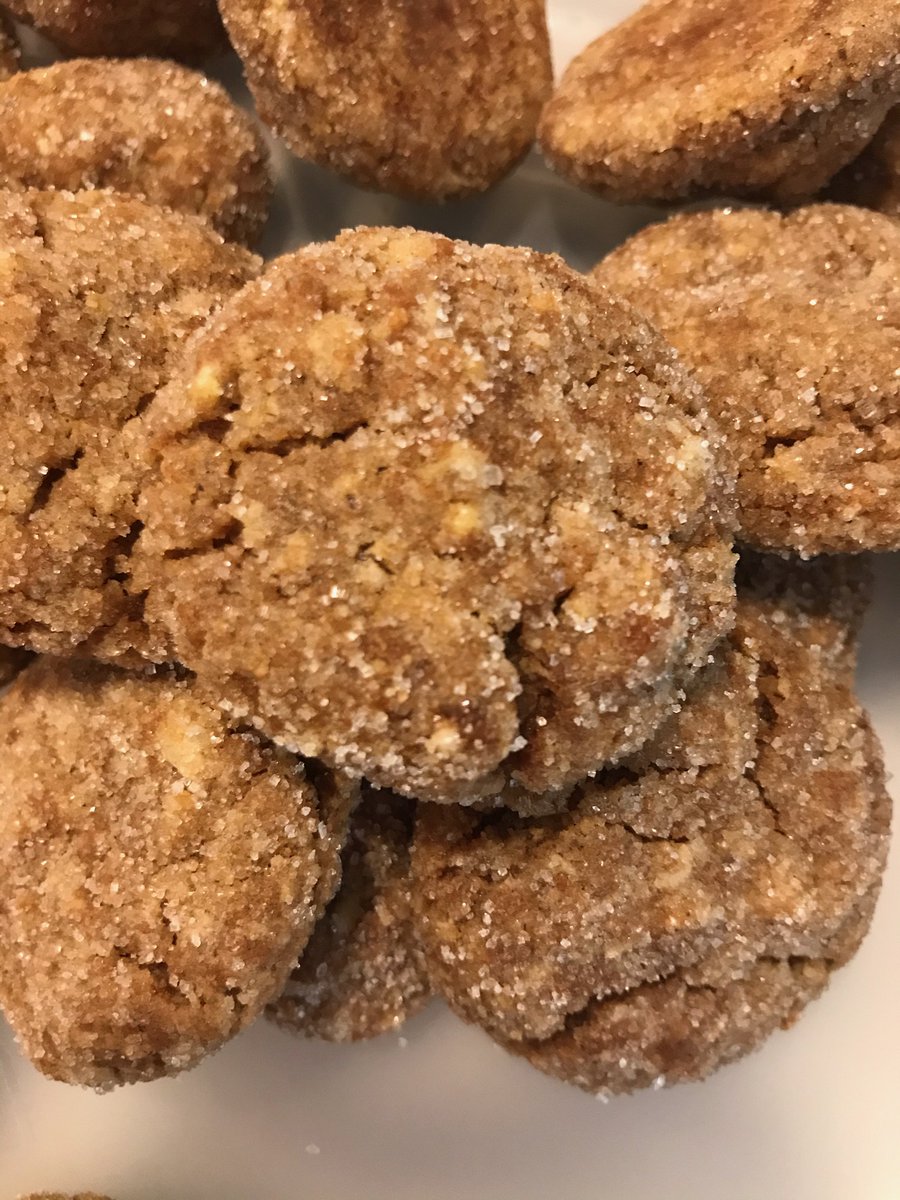 readeandwrite's tweet photo. This is a photo of #cookies because I think we could all use some cookies today.

#sweet #VOTE #fall #comfortfood #cookiesforthewin https://t.co/t1pWcCGG3l