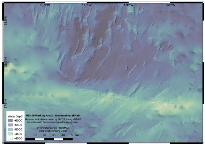GEOMAR_en's tweet photo. Day and night the #MSM96 expedition team is mapping the seafloor of the North Atlantic, for example the up to 6000 m deep area called "Iberian Abyssal Plain". As always more about this in the expedition #Blog:

https://t.co/mOsBNVfUOB @timmschoening #seabed #seafloor #deepsea https://t.co/iWi6w1VAhF