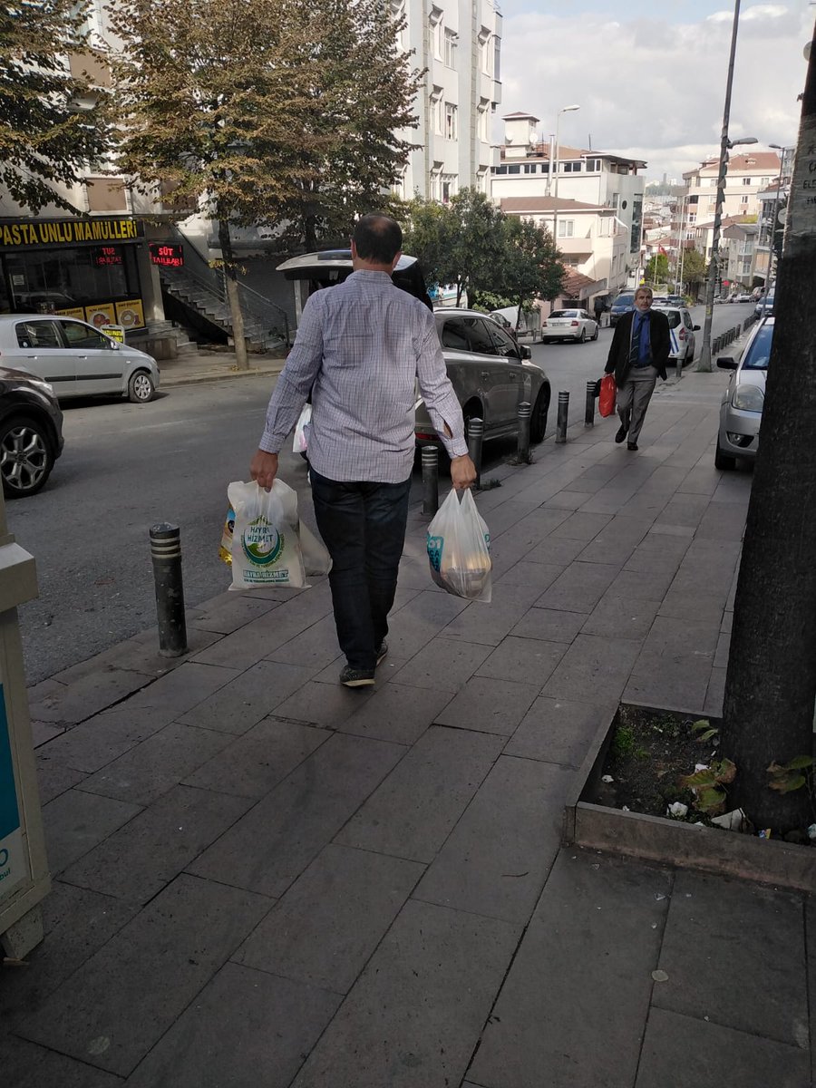 HayraHizmet's tweet photo. #İstanbul'da Tek Başına Yaşıyan Kanser Ablamıza Bugün #500_TL #Nakit Ve #265_TL #Market Alışverişi Teslim Edildi.
Bugün Bayram D. Abimiz Kıymetli Eşi Ve #Dernek Başkanımız Zeynep Hanım Eşliğinde #Kanser Hastası #Ablamızı Ziyarette Bulundular. https://t.co/TqimDfMegz