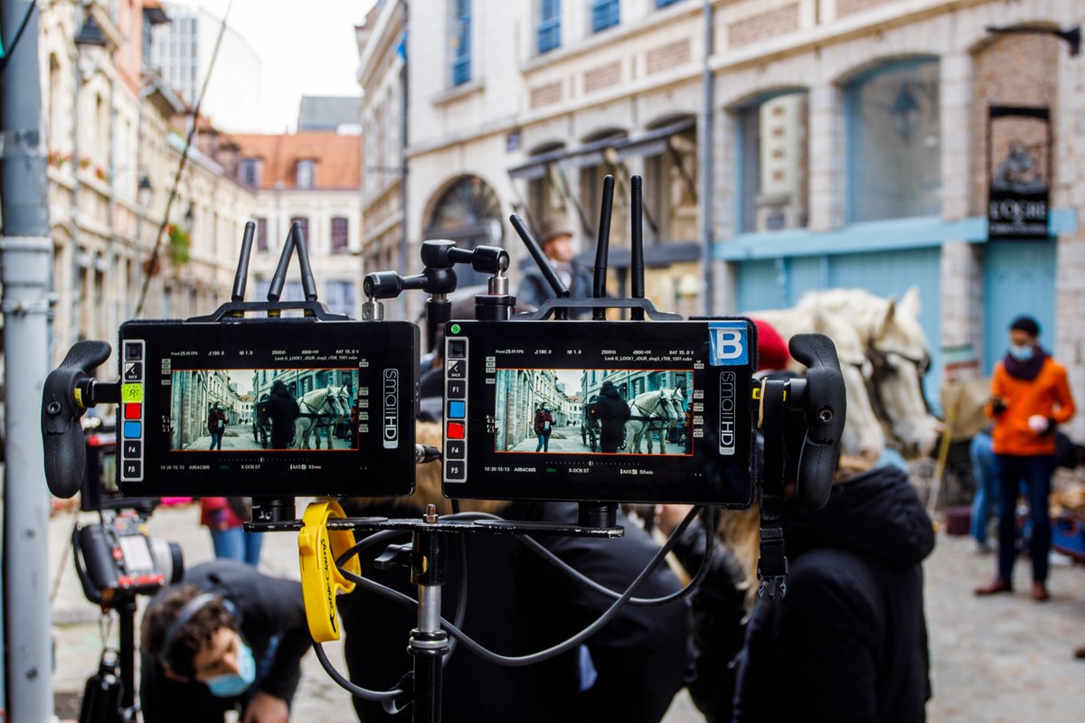 lillefrance's tweet photo. [SILENCE ÇA TOURNE] 🎬

Lille, terre de tournages, accueille cette fois l'équipe de la série "Germinal", adaptée du roman d'Émile Zola.

🔜 Découvrez les aventures d'Étienne Lantier dans quelques mois sur @France2tv et plongez dans les rues du Vieux Lille au XIXè siècle. https://t.co/dytrsPZ0I9