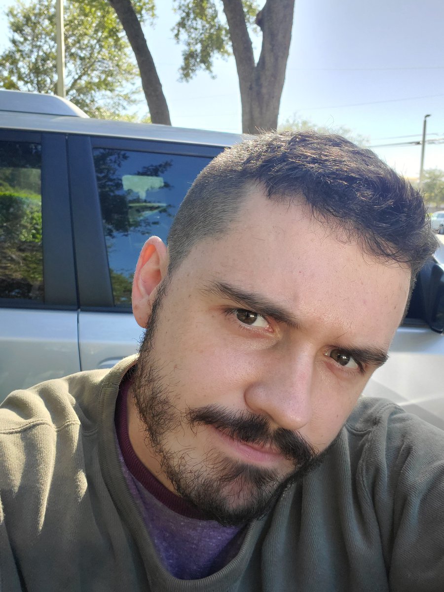 Dizzydugg's tweet photo. Not me stressing wondering if my haircut came out bad https://t.co/M5DGJDT7LO