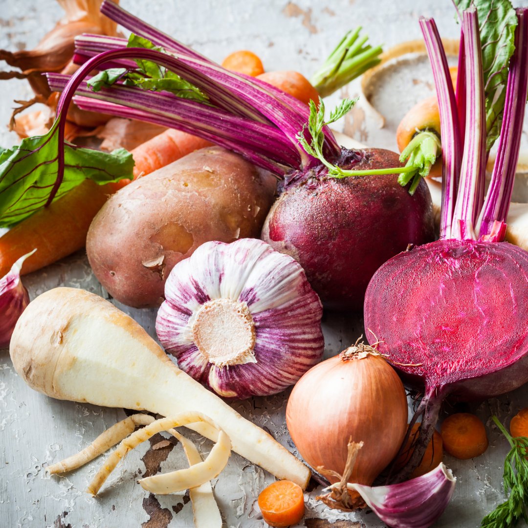 ProducePerks's tweet photo. Farmers' markets are heading indoors for the winter season. Be sure to check our locator to see what year-round markets are near you! https://t.co/kRWMSKwzCn #ProducePerks #eatlocalohio #youSNAPweMatch #snap #PEBT https://t.co/M33hKBOHax