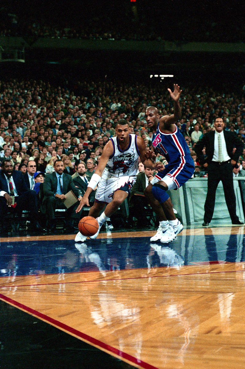 Sportsnet's tweet photo. 25 years ago today, the @Raptors played their first @NBA game in front of 33,000 fans at the SkyDome. ๐
๐ธ: torontostarchives / Instagram, @NBACanada https://t.co/U6b1RNI67S