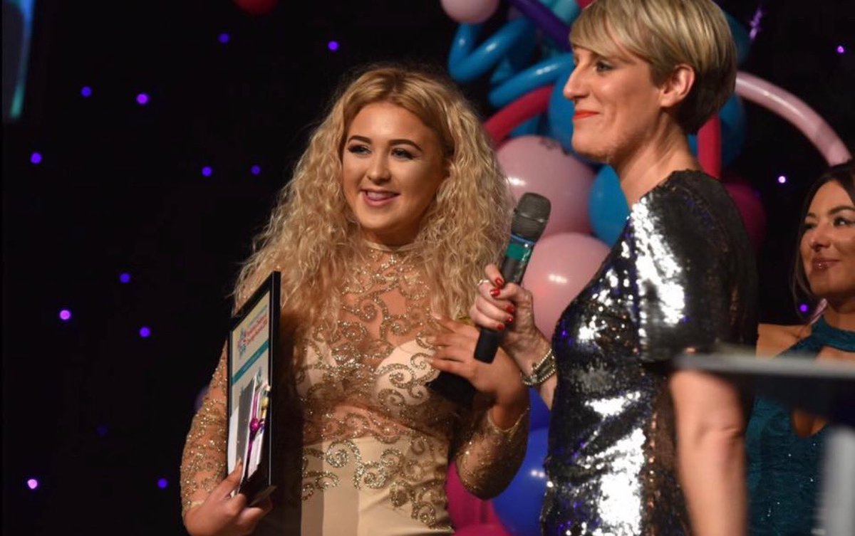 A brilliant end to today with <a href="/StephLunch/">Steph McGovern</a>! Steph stated how important it is to be nice in the Journalism industry and in the circumstances of today being nice to everyone is essential❤️ I was lucky enough to meet Steph in 2016😃 #journalismandmediaweek <a href="/LeedsTrinity/">Leeds Trinity University</a>