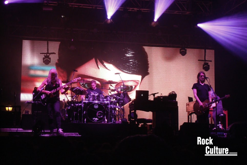rockcultureweb's tweet photo. 🎂Hoy cumple 53 años uno de los mayores genios que ha dado la música en los últimos años: @StevenWilsonHQ 

Para celebrarlo, recordamos su soberbio concierto en nuestro añorado #BeProg junto a grupos como Opeth o Between the Buried and me

https://t.co/6ISpx1zDxg

✍️ @Jorge_FN https://t.co/KFKhL9LknC