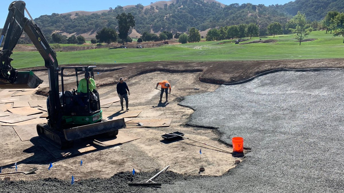 CapillaryFlow's tweet photo. Capillary Concrete bunkers are being installed at @CordevalleClub in San Martin, CA.

#capcon #Golf #golfbunker #golfclub https://t.co/e6Xwt3lZyk