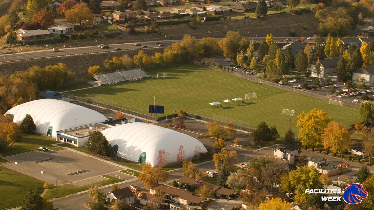 BroncoSportsSOC's tweet image. Our facility highlight is Boas which opened in the Fall of 2003! ⚽️

Boas was the host site for the 2009 WAC Soccer Championships &amp;amp; the 2019 Mountain West Women’s Soccer Championship, where an attendance record of 1302 fans in the facility was set! 

#ElevateTheBlue #BleedBlue