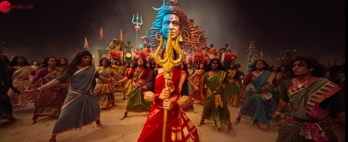 BeingAnkitMehta's tweet photo. Best performance by an actor till date..

Maa kasaam theatre release karwa do ,
First day First show dekhuga  😭😭

HAR HAR MAHADEV 🔱 

@akshaykumar @foxstarhindi @advani_kiara @TusshKapoor

 #BamBholle #Laxmii https://t.co/wOfWg0zEAn
