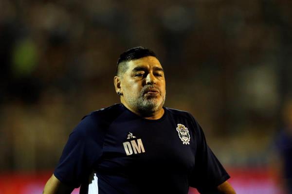 SoyNuevaPrensa's tweet photo. #Internan a #Maradona por un "bajón anímico" pero su médico afirma que no es grave - https://t.co/iWV0bzoMB6
#SoyNuevaPrensa #Argentina #GimnasiaYEsgrima #Gravedad #Medico #Si #Deportes #Fútbol https://t.co/bEdkBJc1up