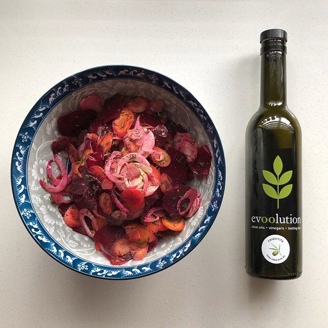 evoolution104's tweet photo. @ElyseChatt broke out the mandolin for this fennel, carrot and beet salad dressed with lemon and EVOO.
⠑
⠧
⠕
⠕
#HowDoYouEVOO #evoolution #YEGdt #StAlbertLife #YEG #CanmoreLife #BanffLife #YYC https://t.co/7ibN1esbP4